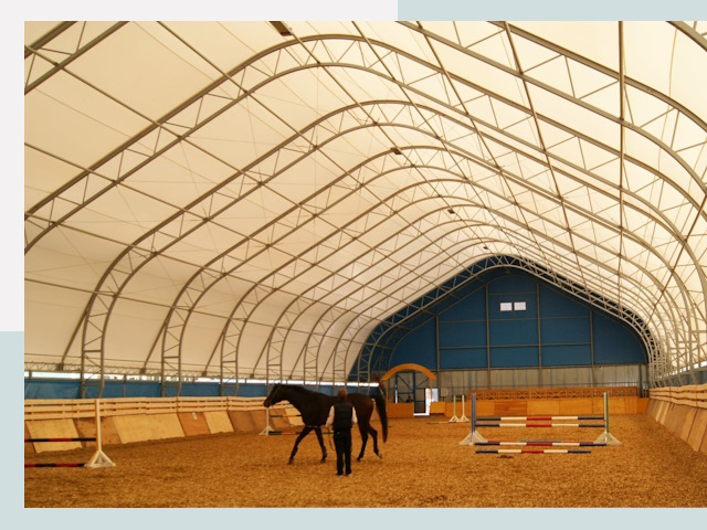 Строительство конных манежей в Воткинске