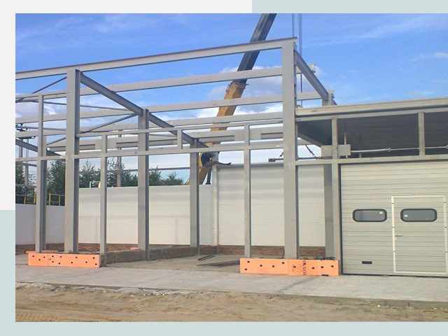 Строительство автосервисов от СтальСтрой-Втк по цене 622 руб.